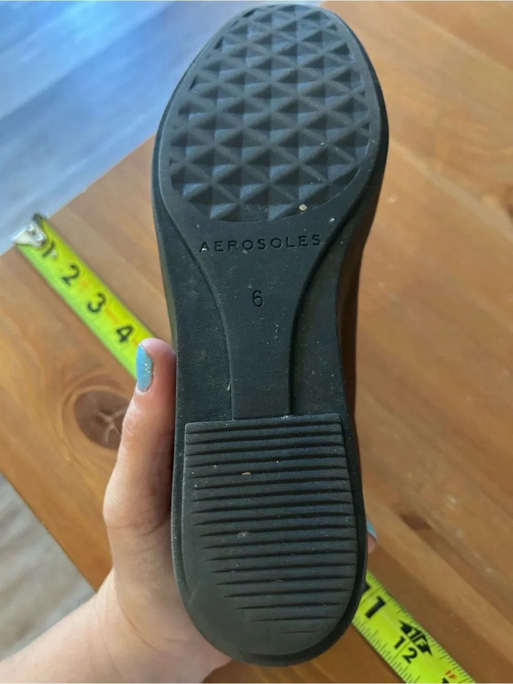 AEROSOLES good platform